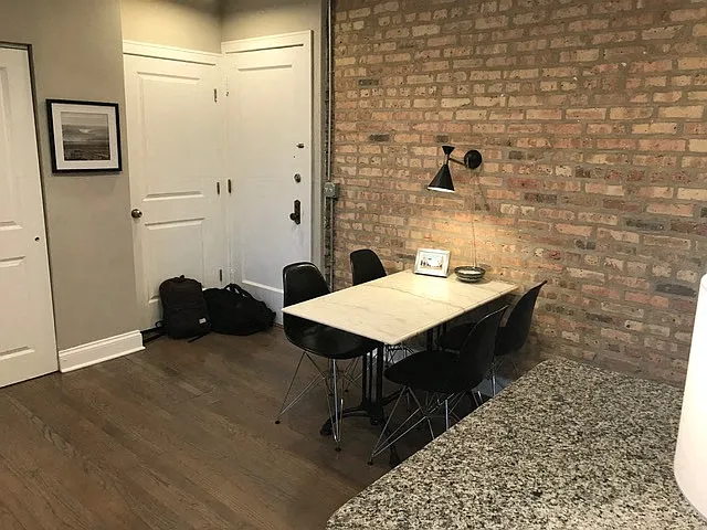 107-9 Hubbard — Photo 17