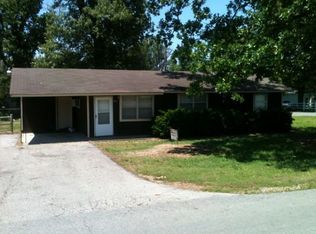 806 N Drake St, Bernie, MO 63822