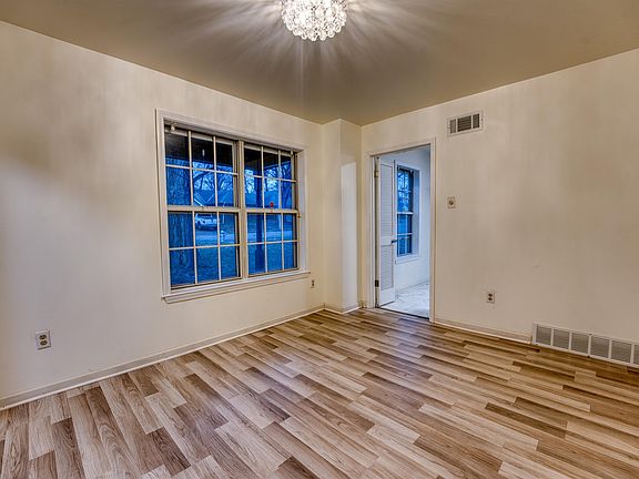 4th image of 6611 Red Birch Dr