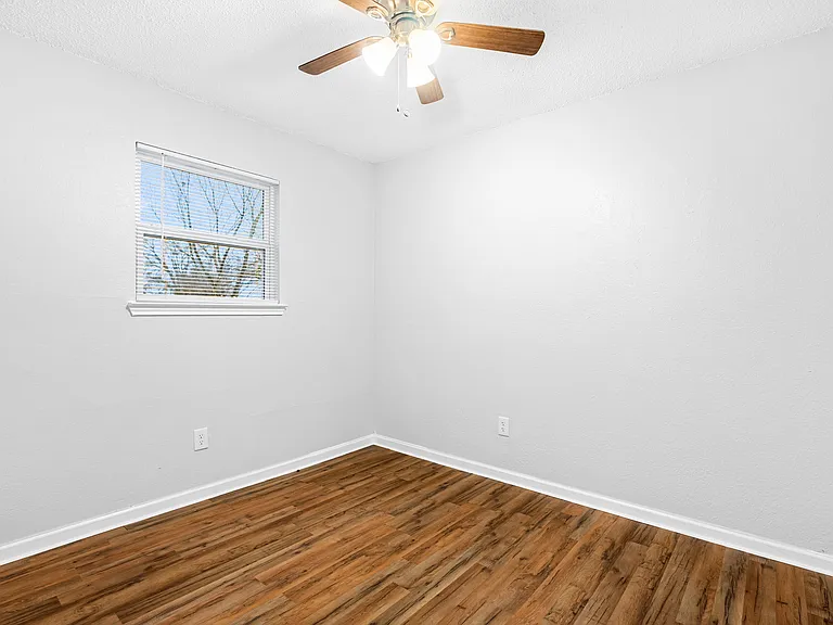10511 Man O War Ave #A — Photo 10