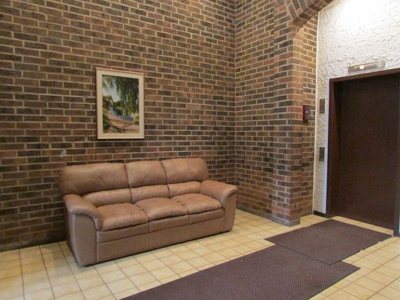 2nd image of 350 Plum Creek Dr #3051