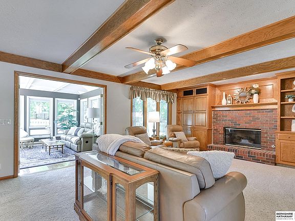 5th image of 5715 S 166th Avenue Cir