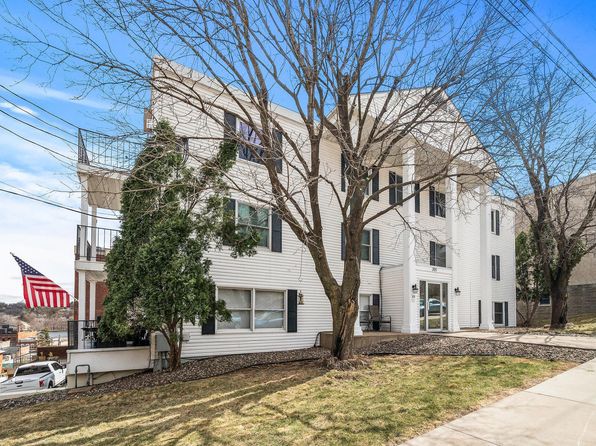 301 3rd St S APT 302, Stillwater, MN 55082