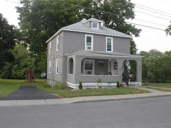 68 Angelo St, Geneva, NY 14456