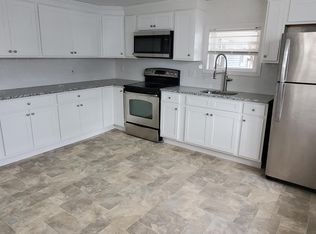 67 Spring St UNIT 1, Windsor Locks, CT 06096