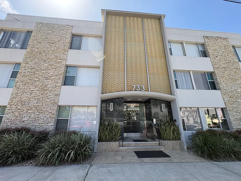733 Kline St #107 — Photo 8