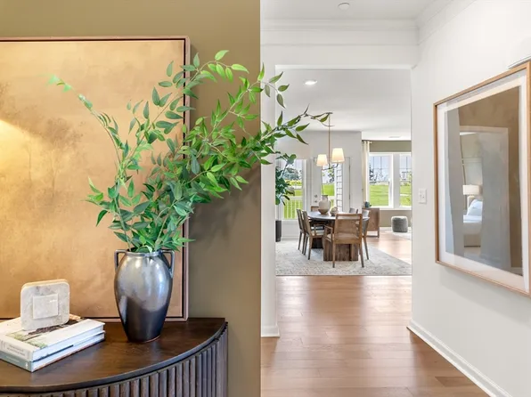 4 Winslow Ln #207, Grafton, MA 01536