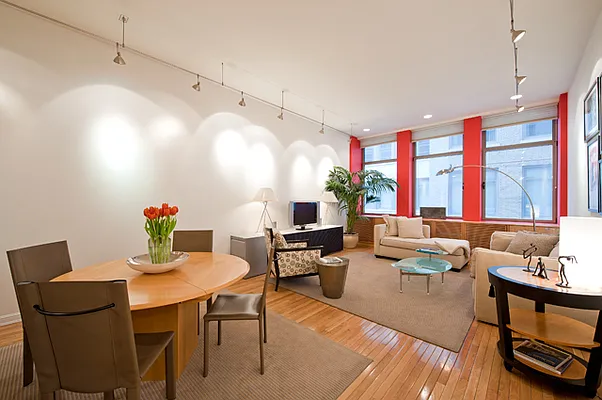 Rented by CORE | media 4