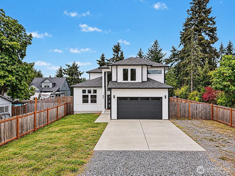 2nd image of 903 138th Street E