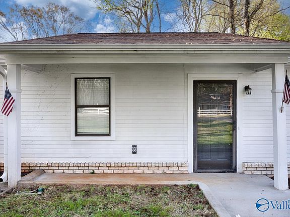 4th image of 149 Charles Dr