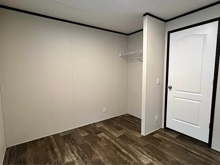 25214 Gratiot Ave #141 — Photo 7