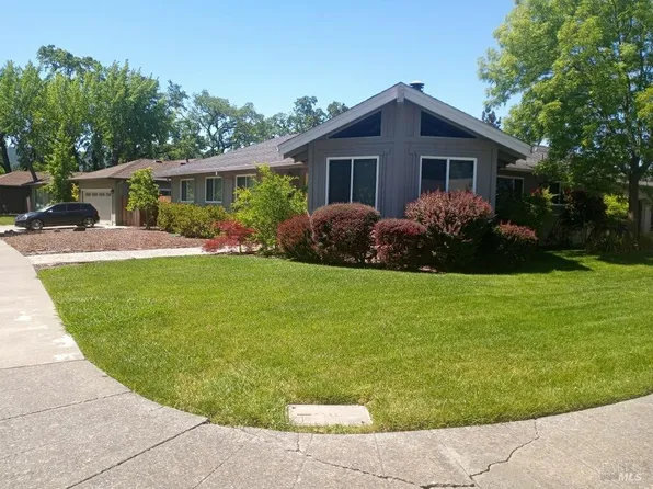 3373 Summerfield Road, Santa Rosa, CA 95405