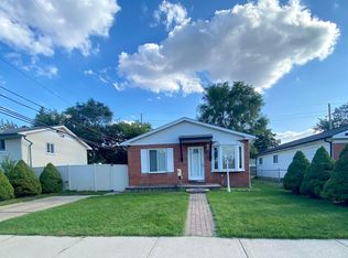 1108 E Harwood Ave, Madison Heights, MI