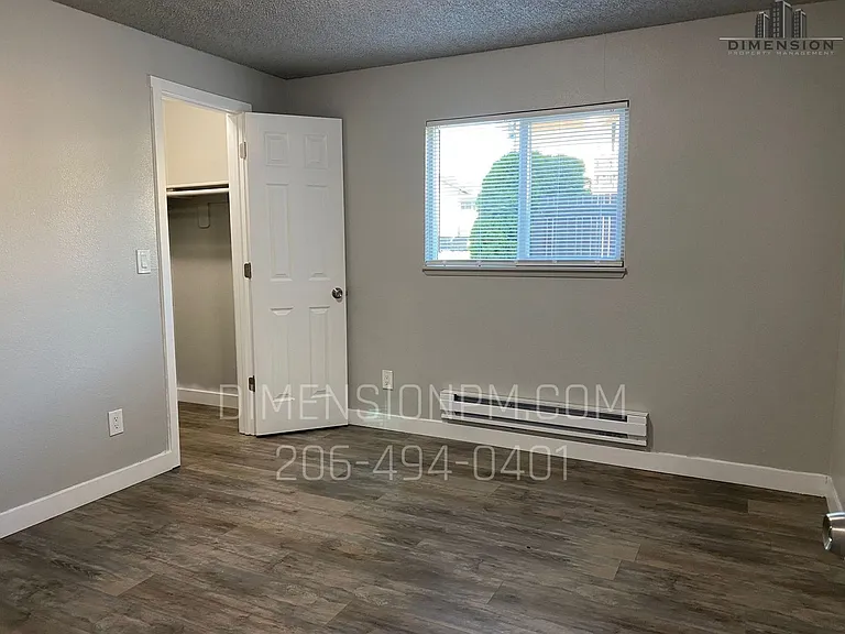 Centrally Located Apartments in Burien! — Photo 10