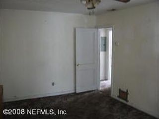 5th image of 5064 Columbus Ave