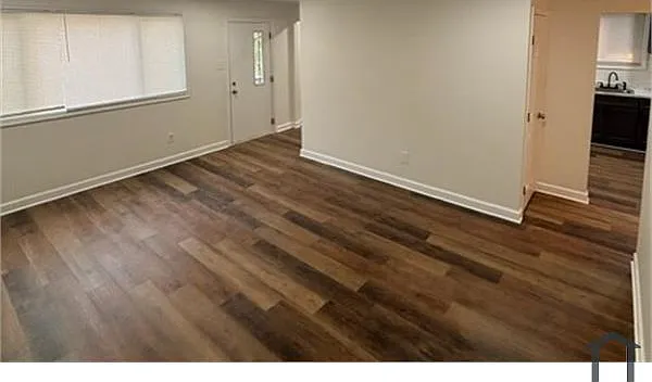 4404 Banks Pl NE — Photo 18