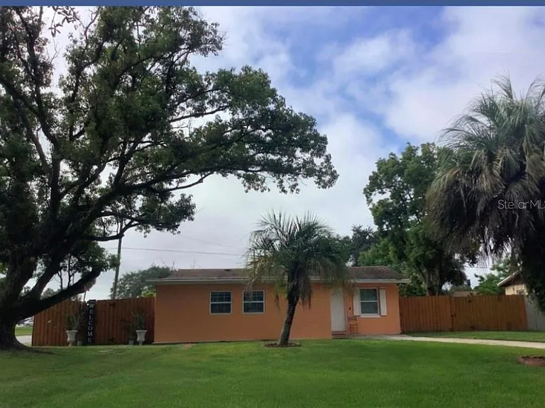 5102 Manduria St — Photo 1