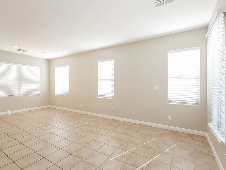 8573 Primula Ct — Photo 4