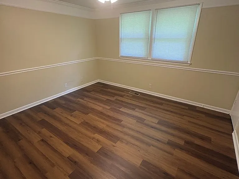 3260 Niagara Dr — Photo 3
