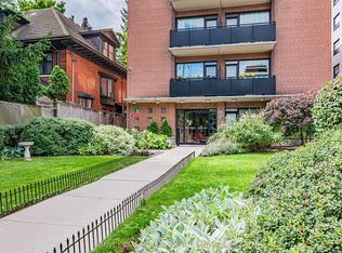 78 Warren Rd #706, Toronto, ON M4V2R6