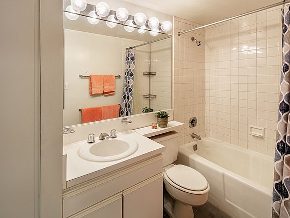 4th image of 600 Columbus Ave APT 8B