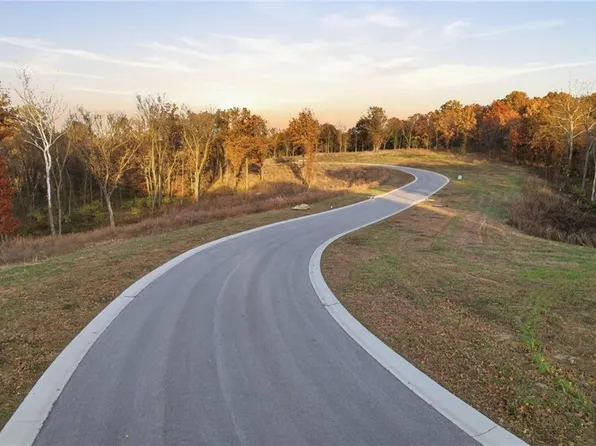 5189 N 101st Ter, Kansas City, KS 66109