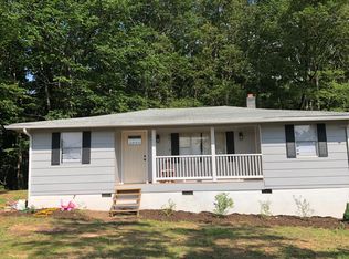 450 Armstrong Rd, Pilot Mountain, NC 27041