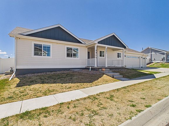 3rd image of 4321 Yellowbells Dr