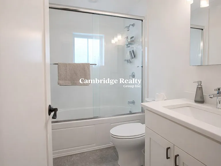 53 Quint Ave #3T — Photo 9