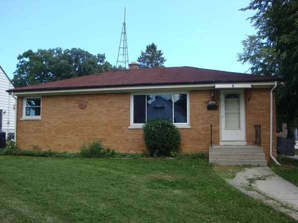 5627 41st Ave, Kenosha, WI 53144