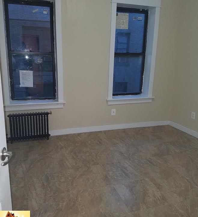 2nd image of 3535 Barnes Ave