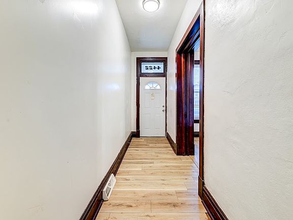 4th image of 4422 Holly Ave #1