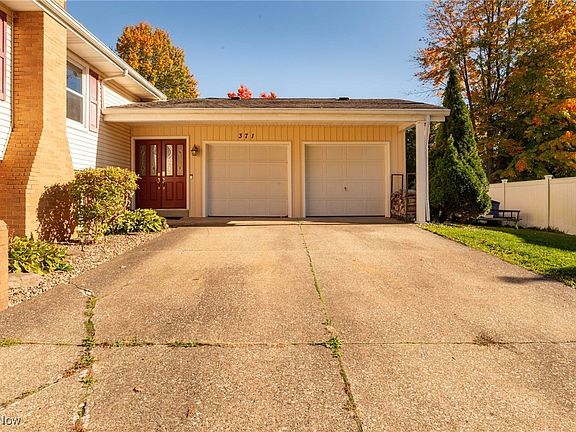 4th image of 371 Green Hill Dr