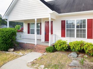 121 Cash Ave, Raeford, NC 28376