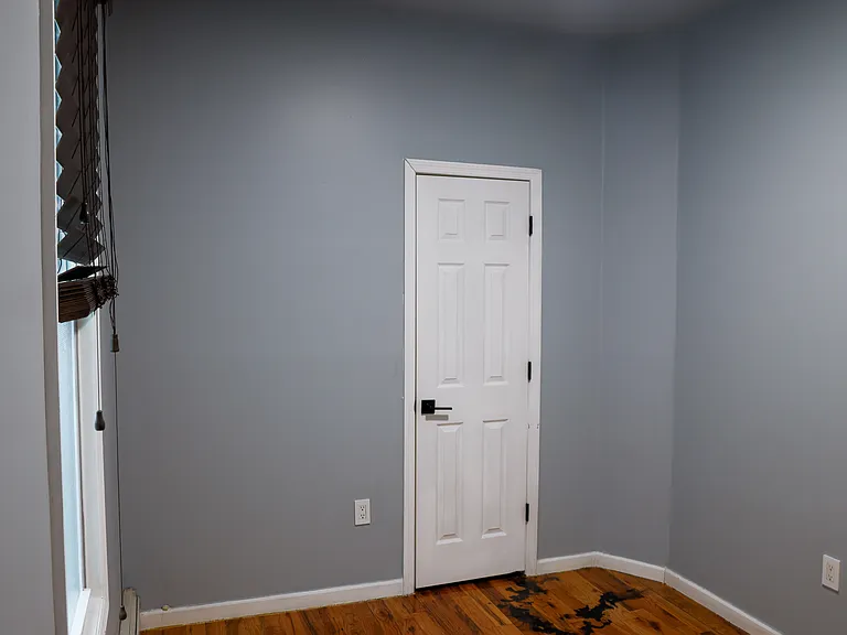 1225 Taylor Ave — Photo 7