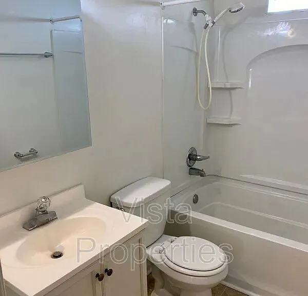 3655 Kahlert Avenue | Bathroom