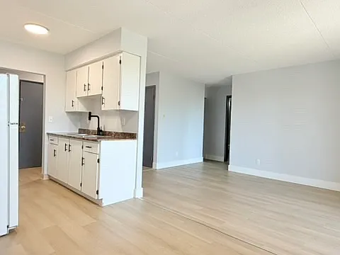 1071 McDougall St #405 — Photo 3