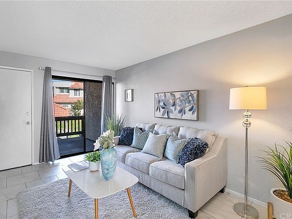 4th image of 27646 Nugget Dr APT 3