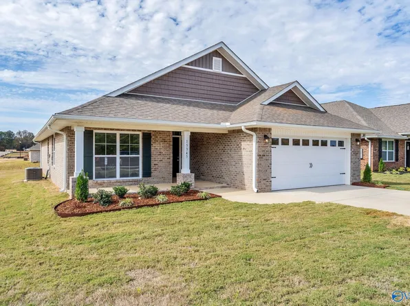 6120 Feather Way SE, Owens Cross Roads, AL 35763