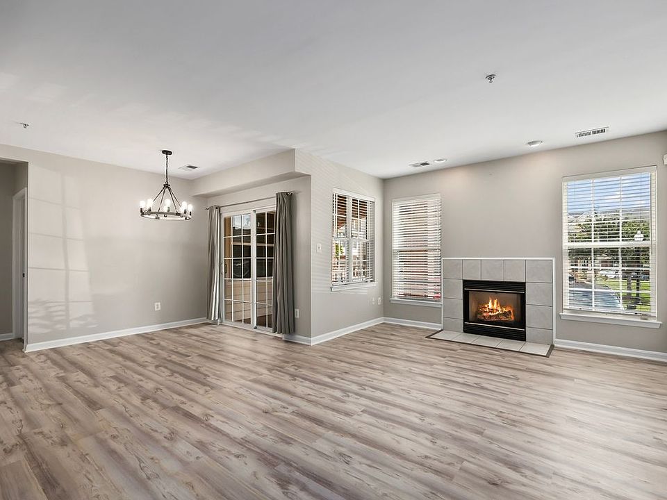 1st image of 25340 Lake Mist Sq Unit 103