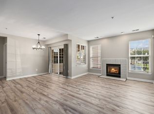 25340 Lake Mist Sq UNIT 103, Chantilly, VA 20152