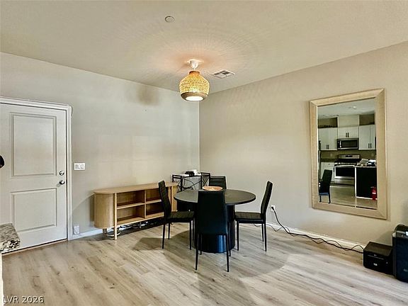 5th image of 2878 Starling Summit St