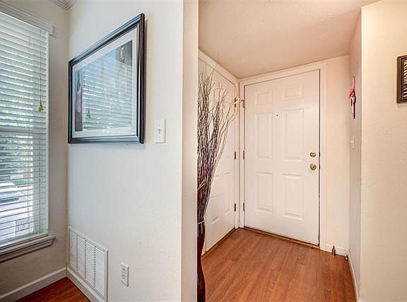 2nd image of 1957 Greenpoint Dr APT 301