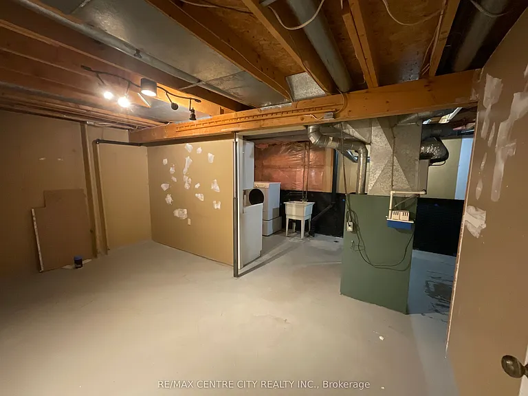 89 Highview Ave E #39 — Photo 19