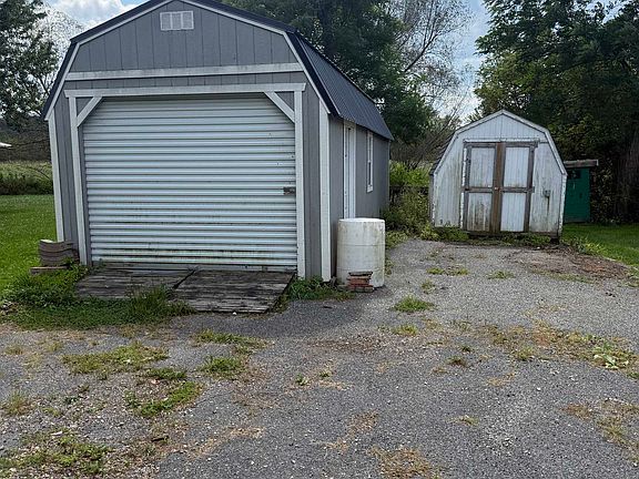 3rd image of 25791 Severson St