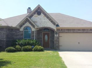 107 Stonegate Blvd, Alvarado, TX 76009
