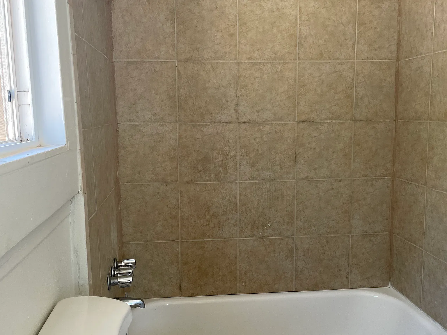 3 bed, 1135 sqft, $1,500 — Photo 4