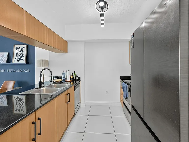 1750 N Bayshore Dr #1609 — Photo 5