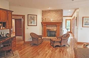 4th image of 2450 Pine Lake Ln