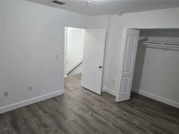 8027 NW 8th St APT 13, Miami, FL 33126